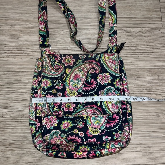 Vera Bradley Multicolored Bag - Picture 3 of 8